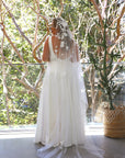 Mila Veil