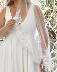 Kyra Veil