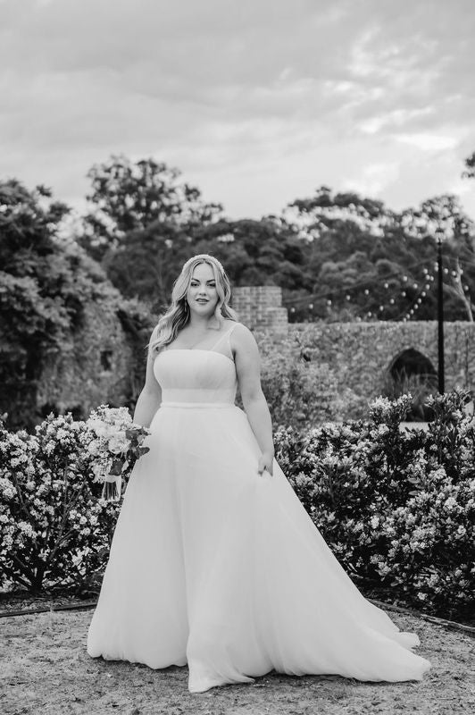 Kamilla Gown - Sleeveless When Freddie met Lilly Kamilla Gown - Sleeveless When Freddie met Lilly