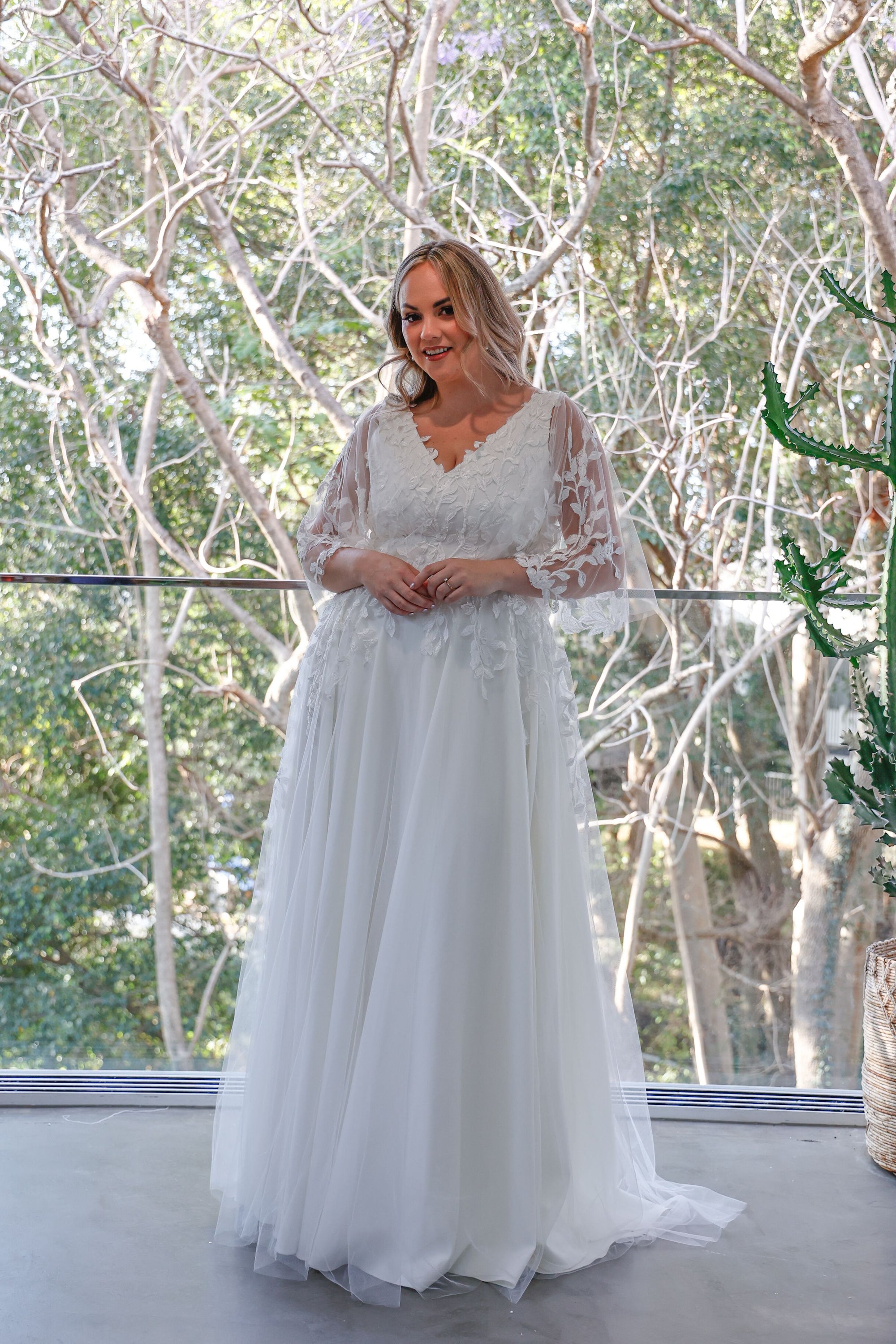 Kaidan Gown - with Detachable Sleeves