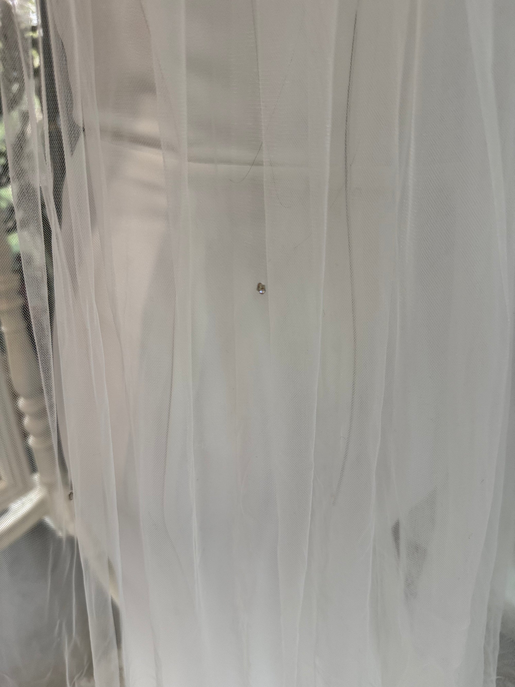 Dimonte Veil | Sample