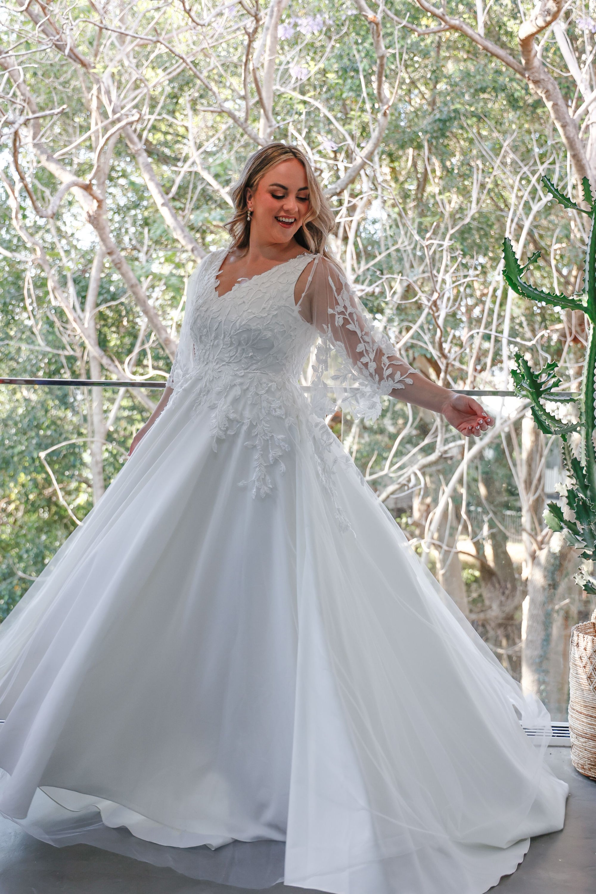 Kaidan Gown - with Detachable Sleeves