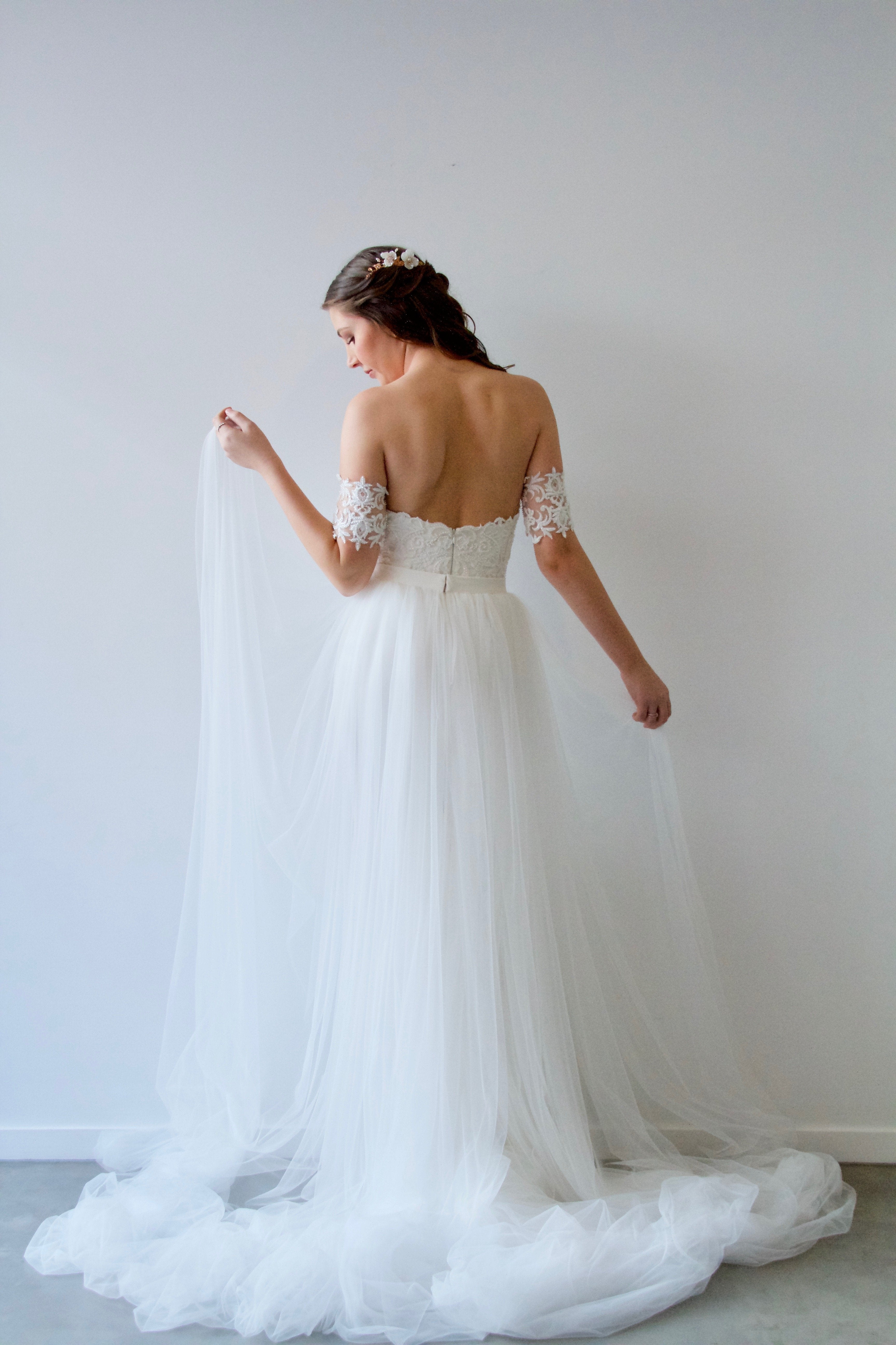  Off The Shoulder Wedding Dress 