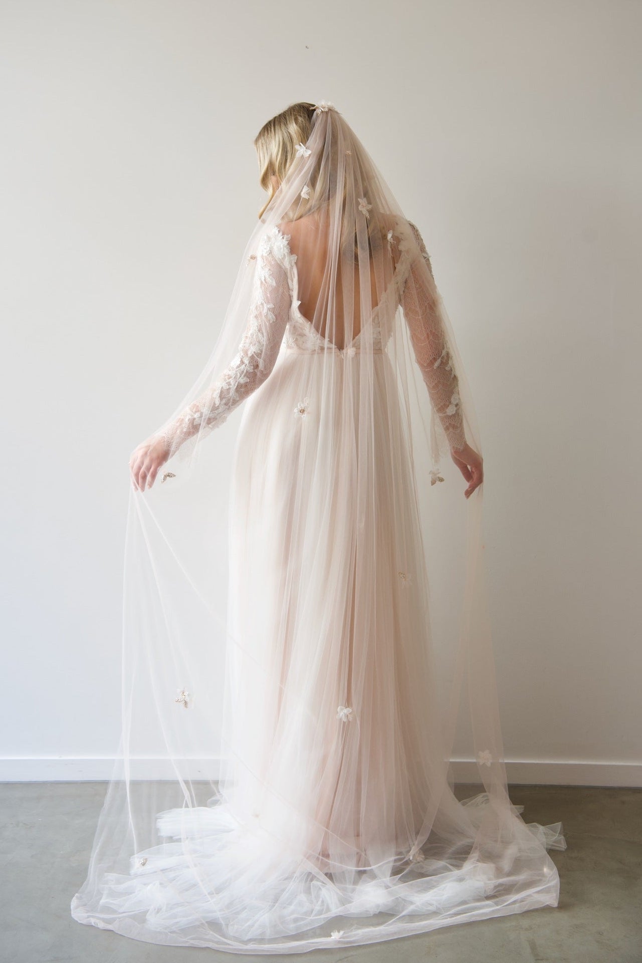 Eastwood Veil - When Freddie met Lilly